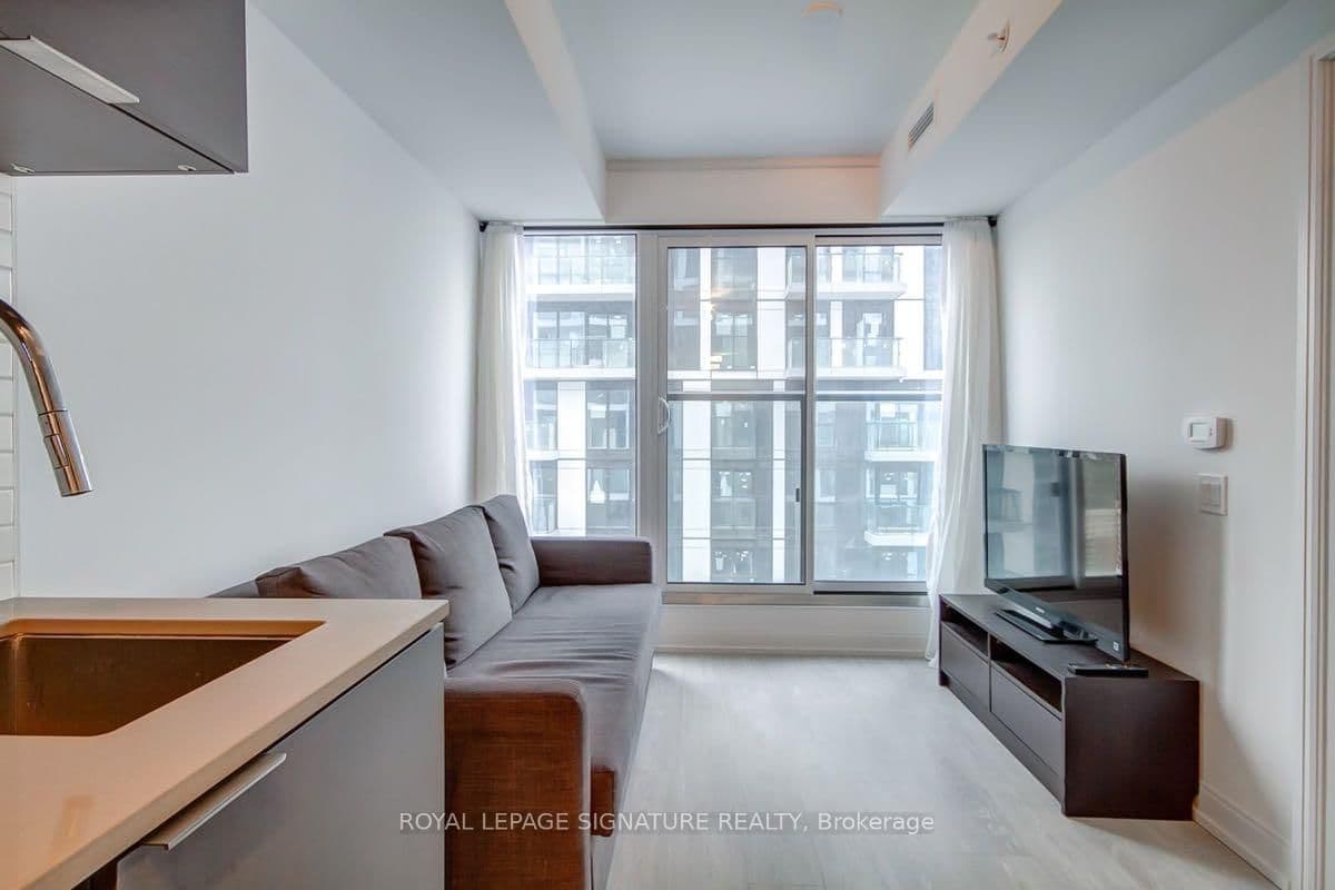 181 Dundas Street E, Unit 3115 thumbnail 4