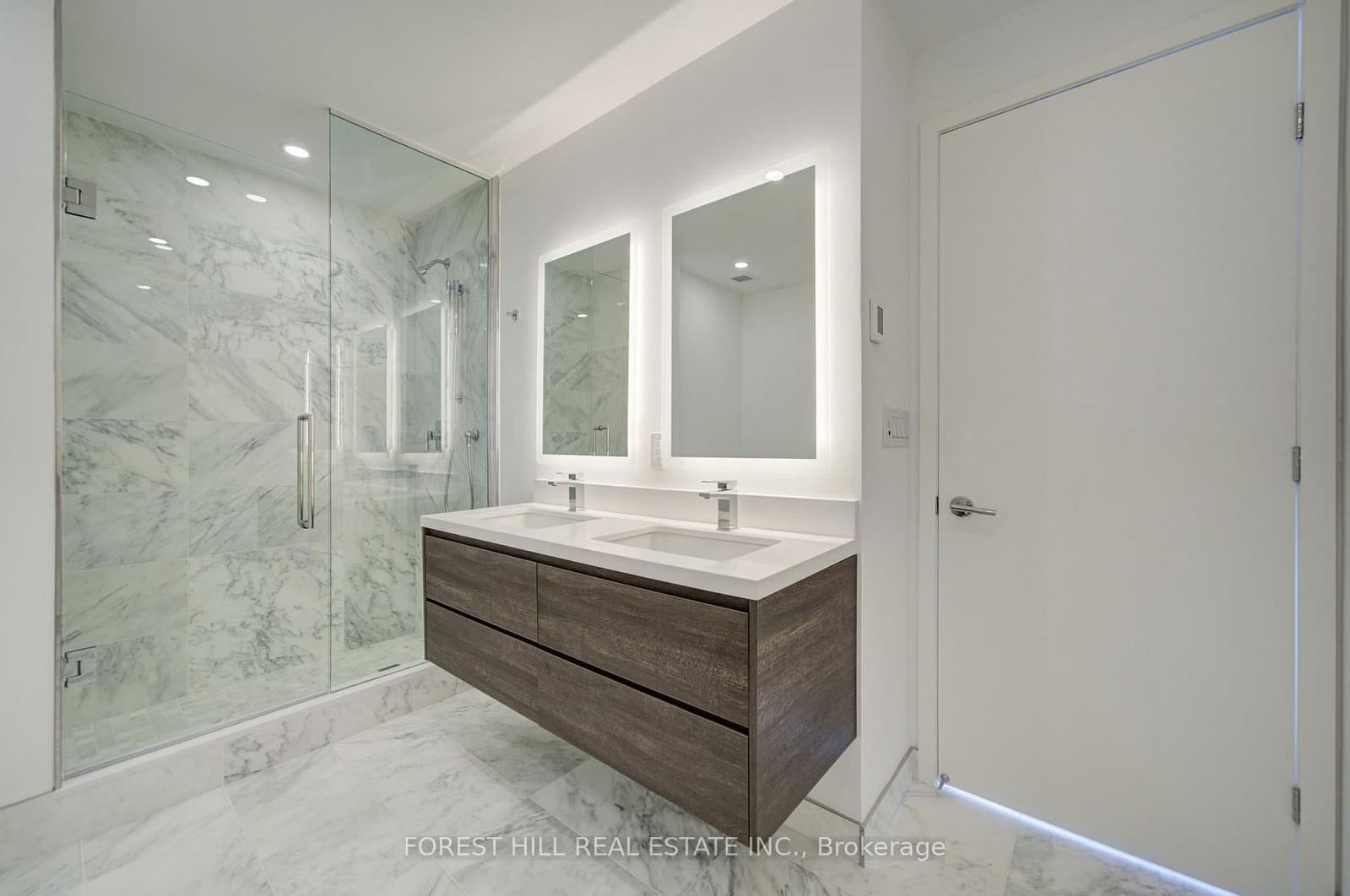 1315 Bay Street, Unit 2302 thumbnail 11
