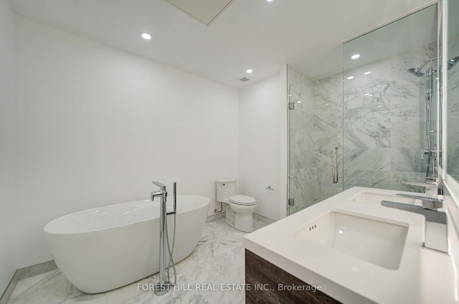 1315 Bay Street, Unit 2302 thumbnail 12