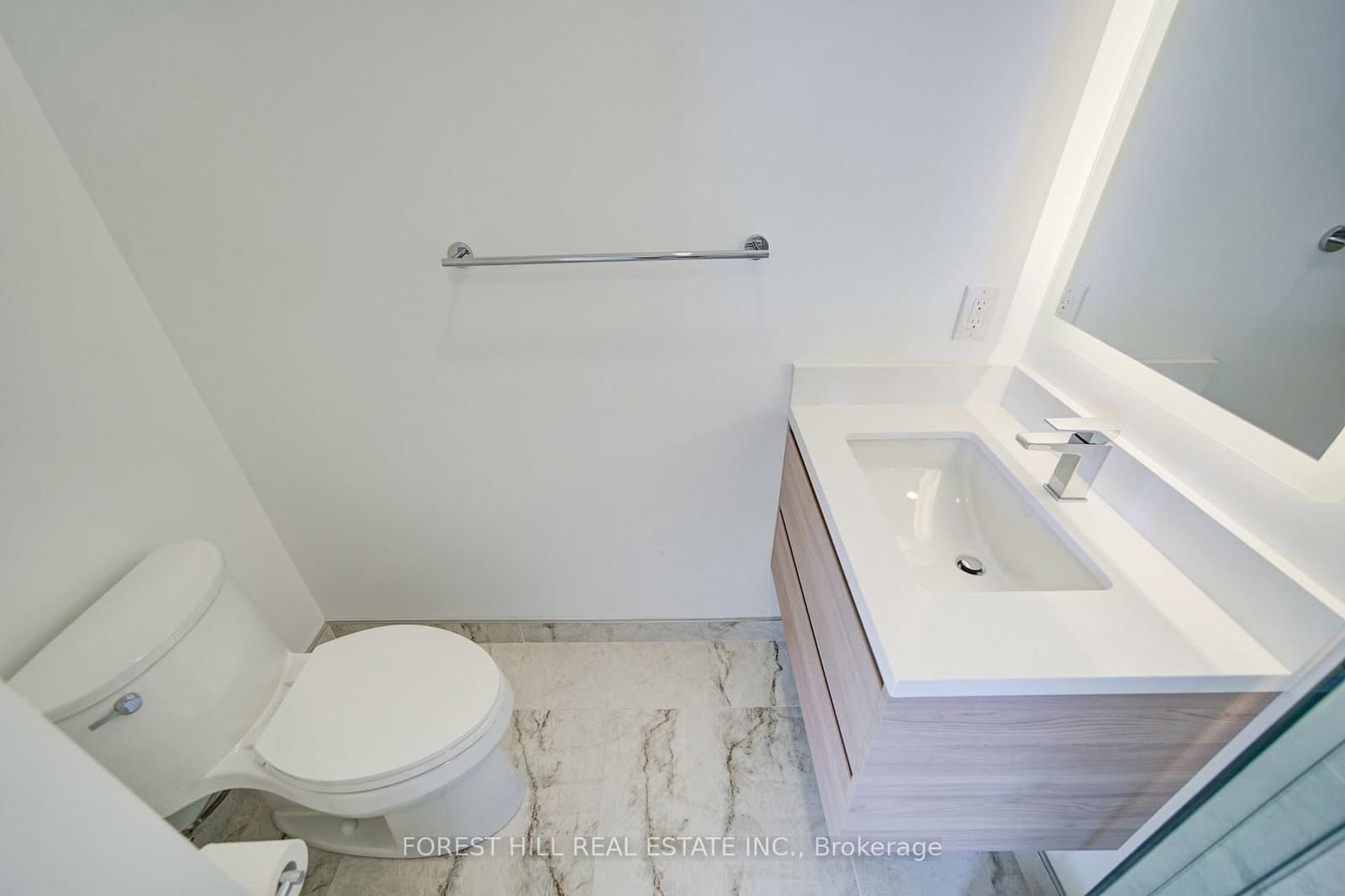 1315 Bay Street, Unit 2302 thumbnail 14