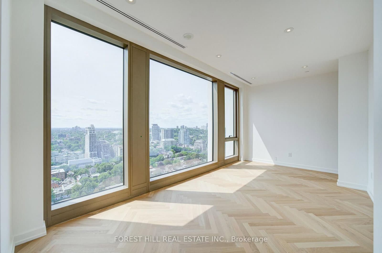 1315 Bay Street, Unit 2302 thumbnail 8