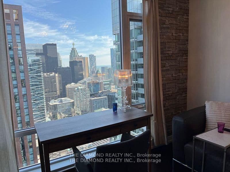 21 Widmer Street, Unit 4208 thumbnail 14