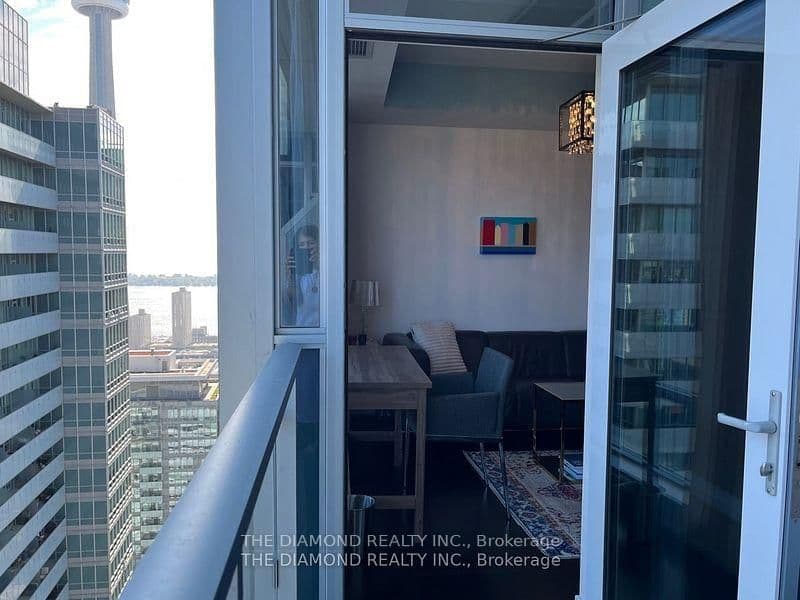 21 Widmer Street, Unit 4208 thumbnail 19