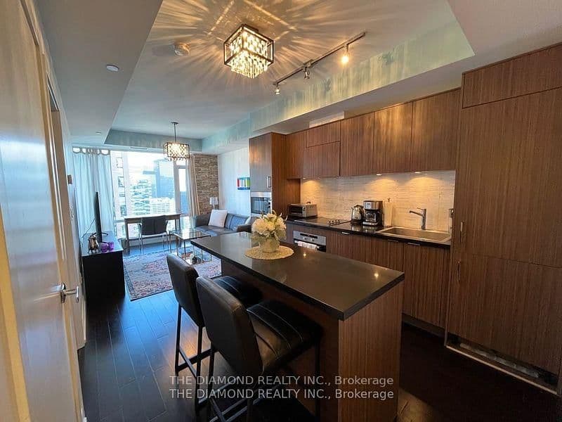 21 Widmer Street, Unit 4208 thumbnail 4