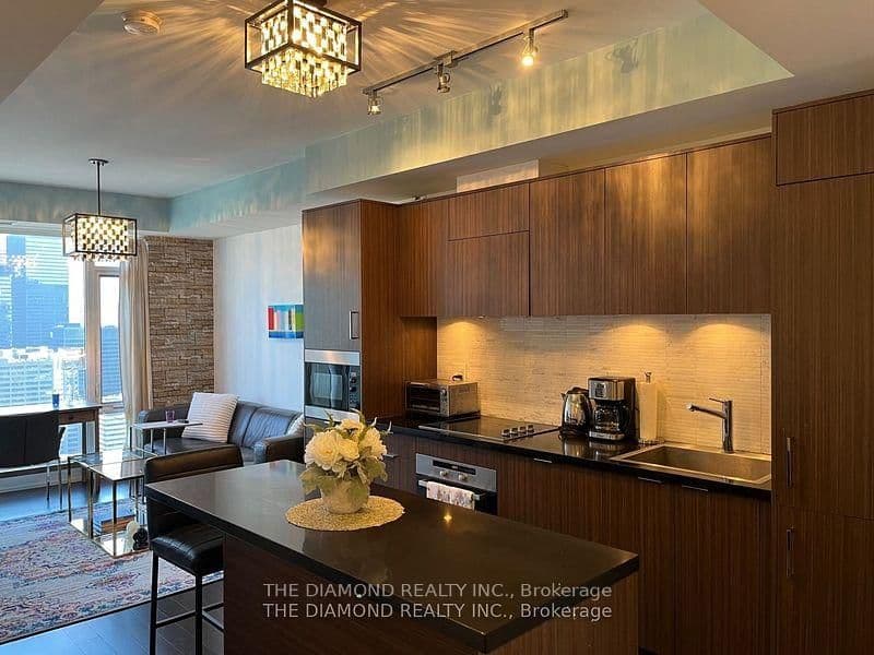 21 Widmer Street, Unit 4208 thumbnail 5