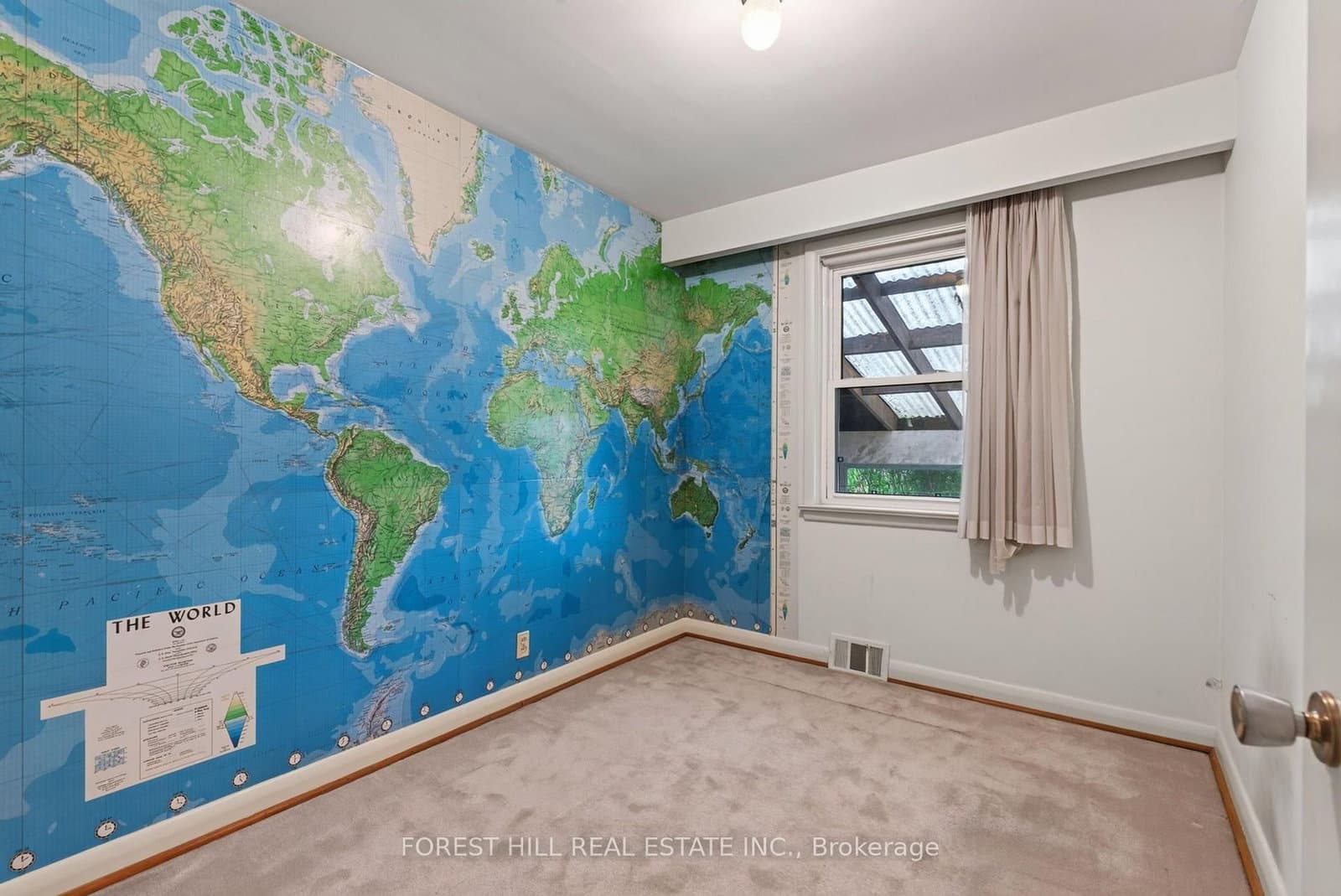 15 Robson Place thumbnail 14
