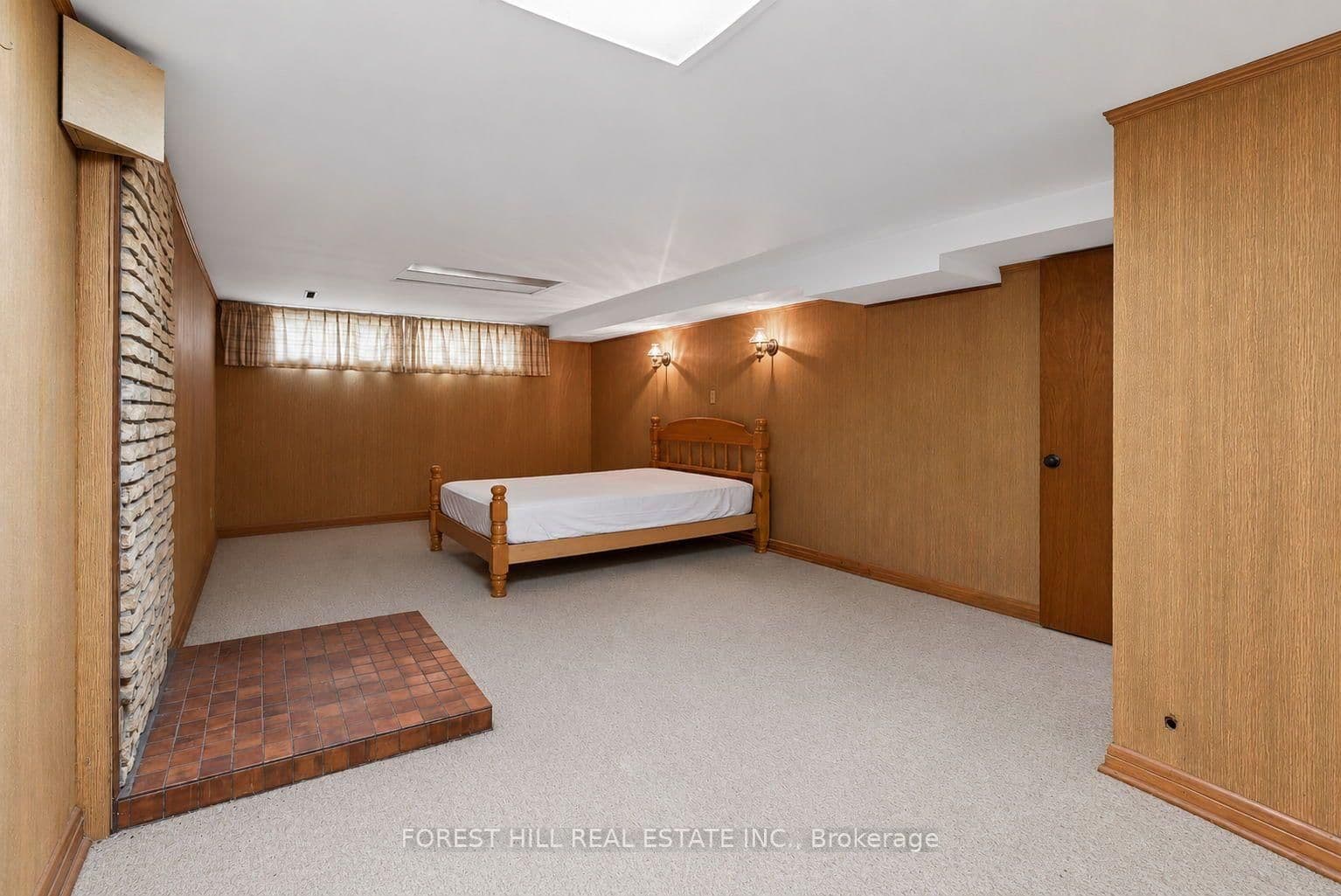 15 Robson Place thumbnail 20
