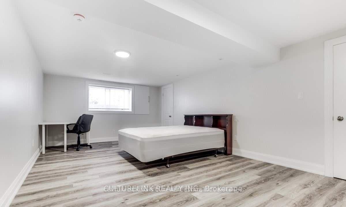 11 Bowhill Crescent, Unit Lower thumbnail 4