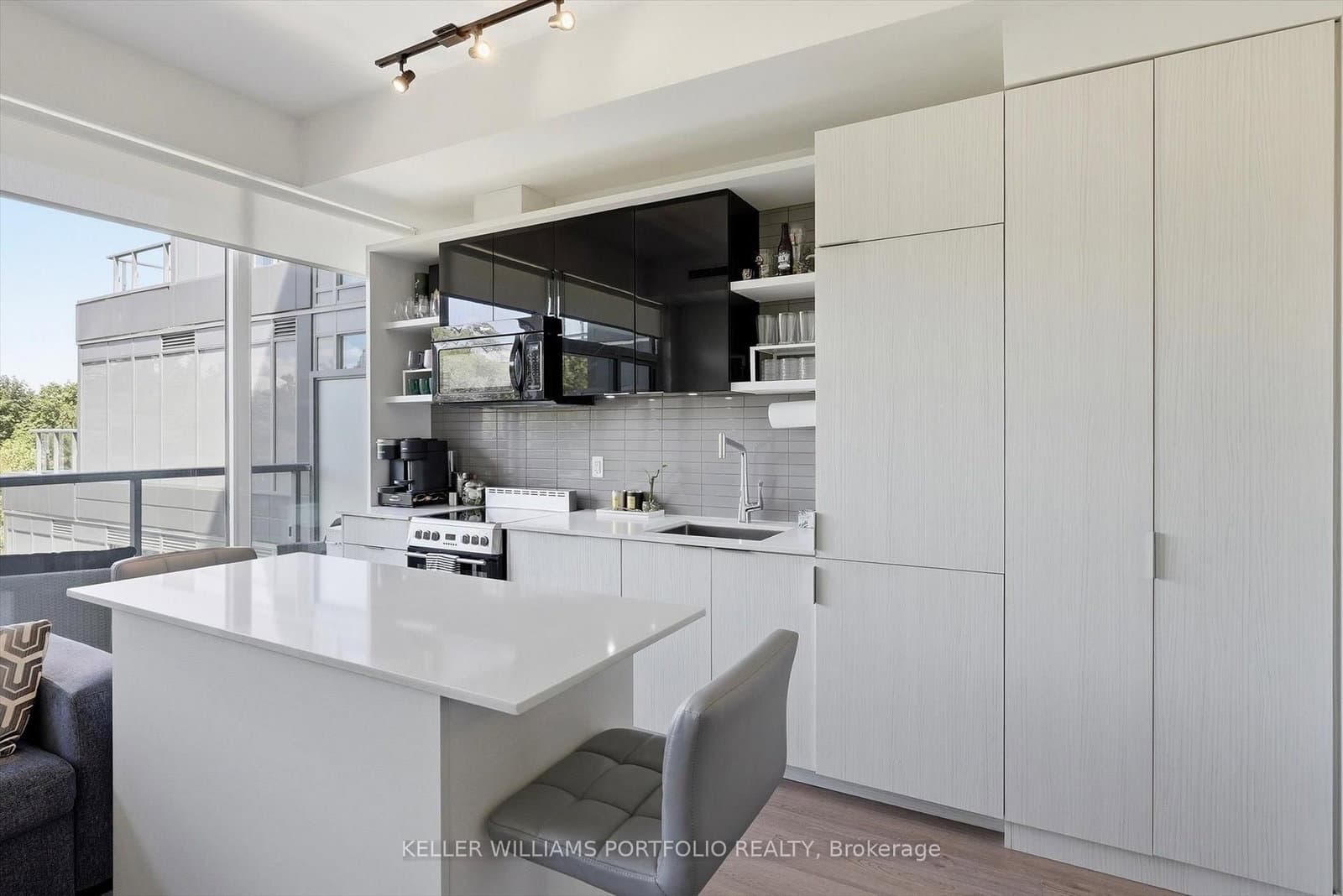 6 Parkwood Avenue, Unit 516 thumbnail 15