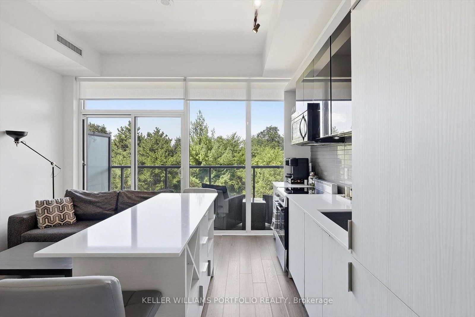 6 Parkwood Avenue, Unit 516 thumbnail 17