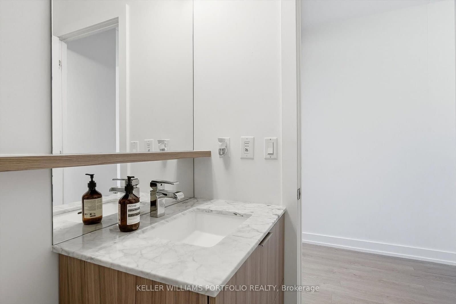 6 Parkwood Avenue, Unit 516 thumbnail 27