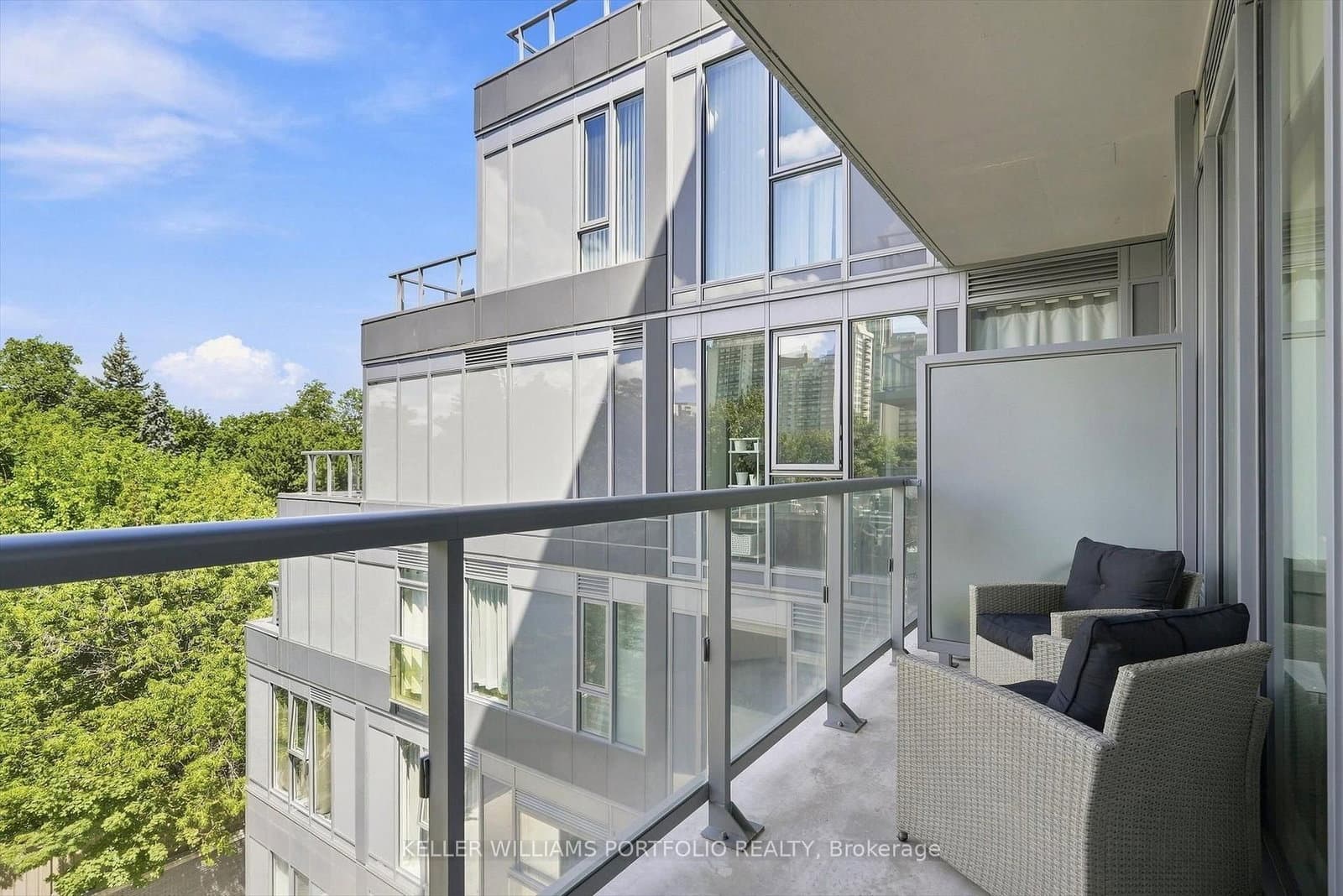6 Parkwood Avenue, Unit 516 thumbnail 29