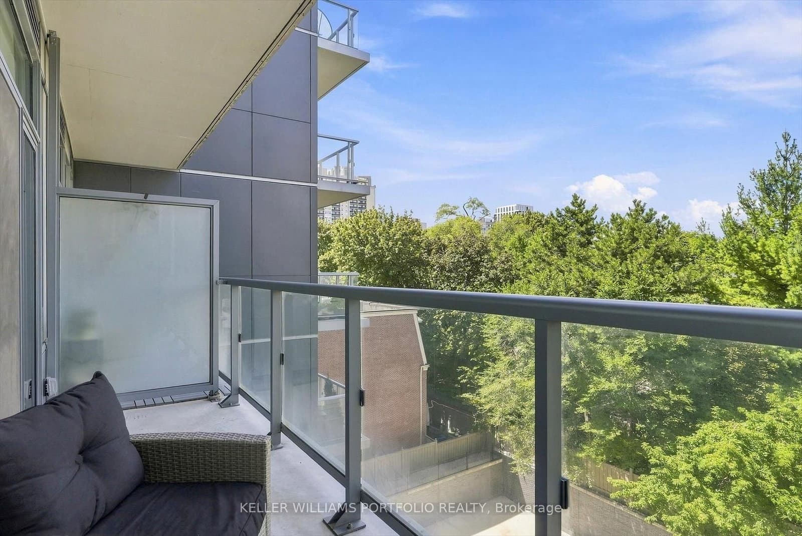 6 Parkwood Avenue, Unit 516 thumbnail 30
