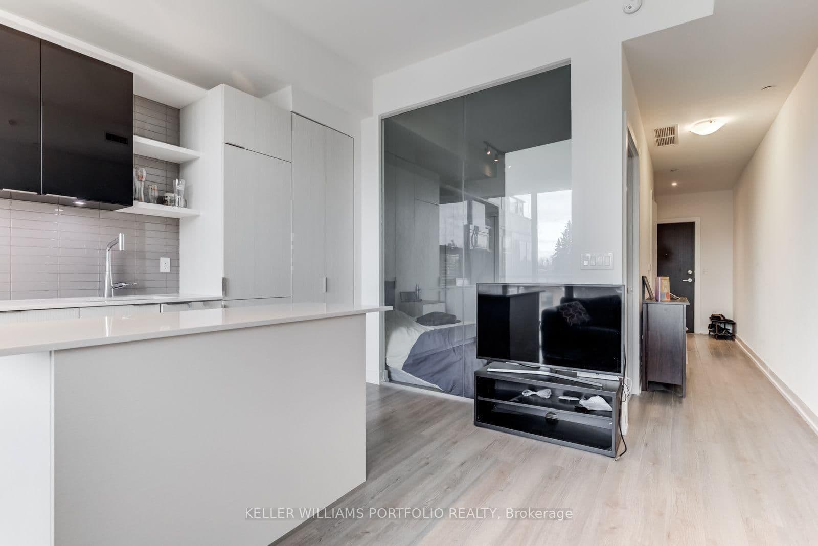 6 Parkwood Avenue, Unit 516 thumbnail 5