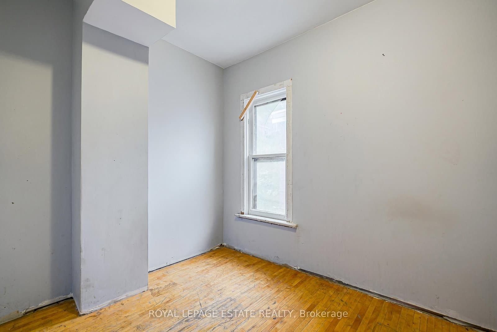 201 Christie Street thumbnail 17