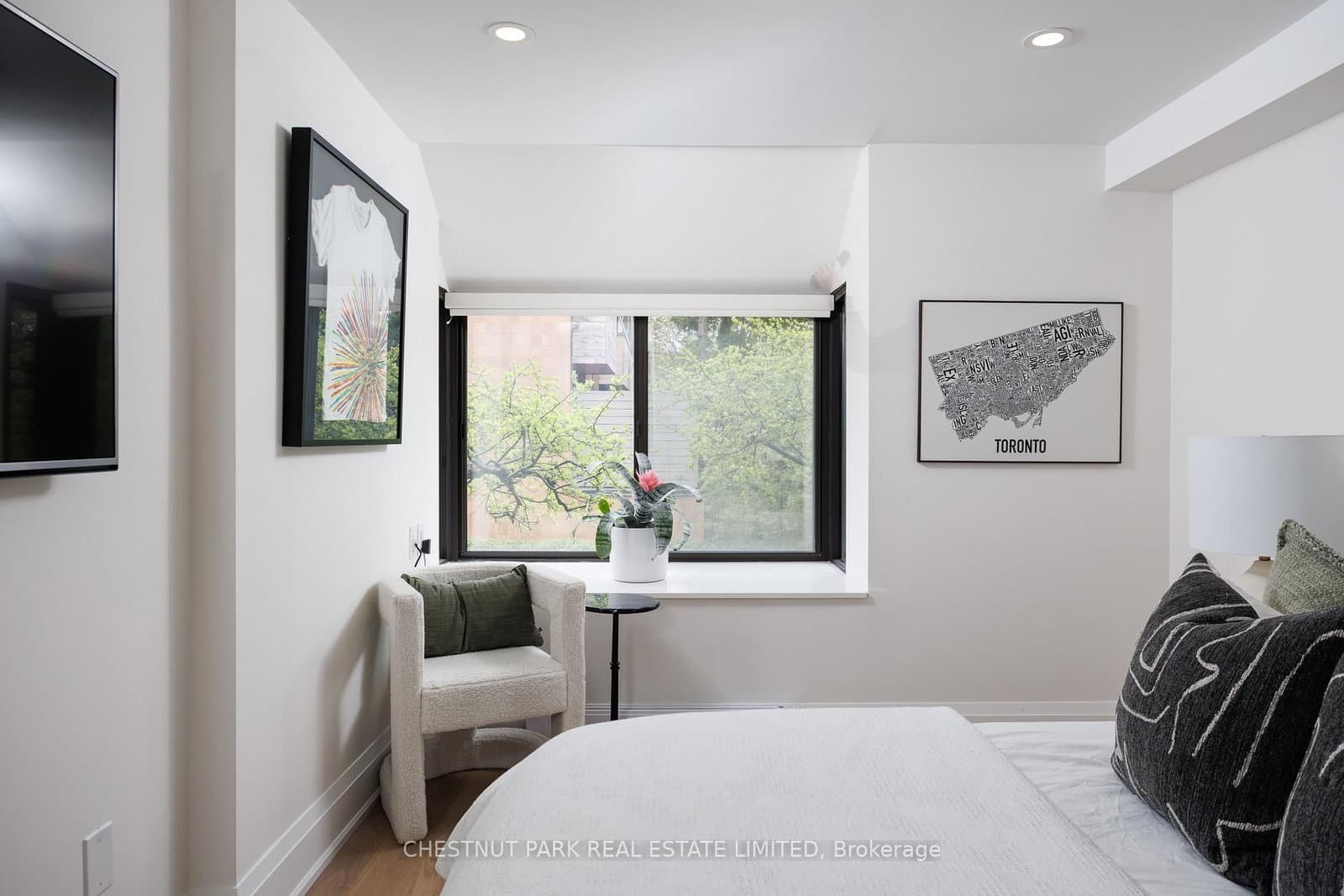 40 Oaklands Avenue, Unit 203 thumbnail 19