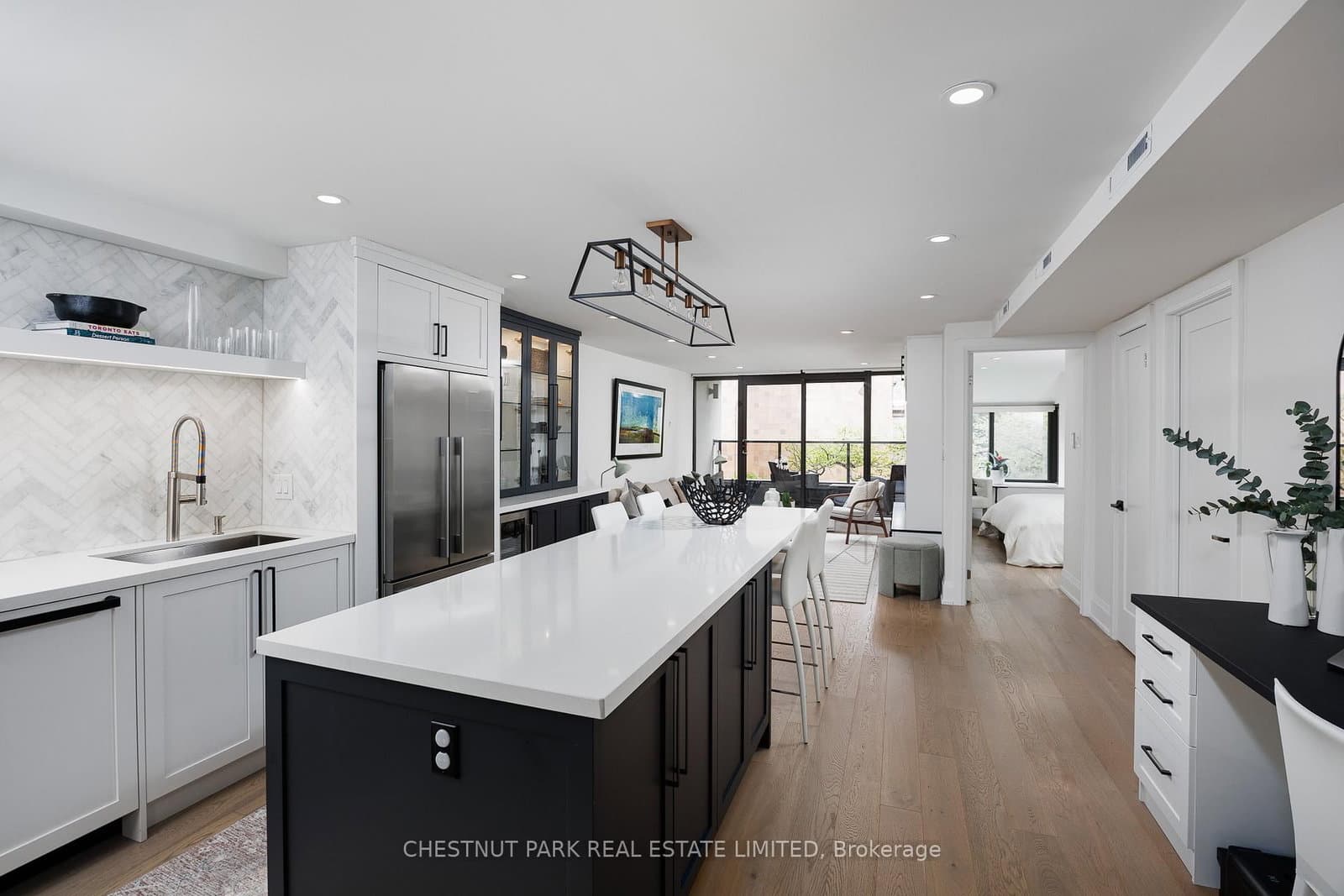 40 Oaklands Avenue, Unit 203 thumbnail 2