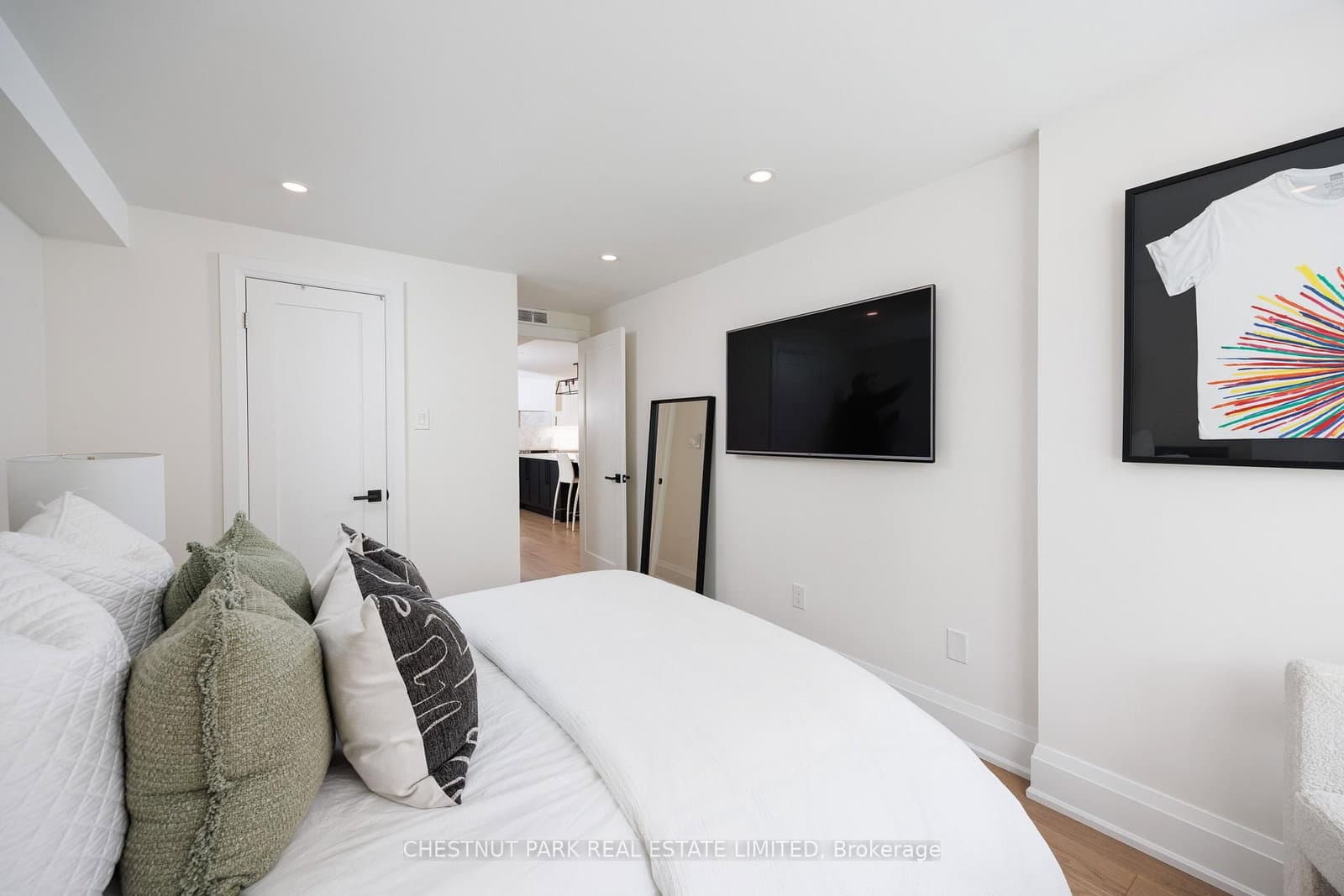 40 Oaklands Avenue, Unit 203 thumbnail 21