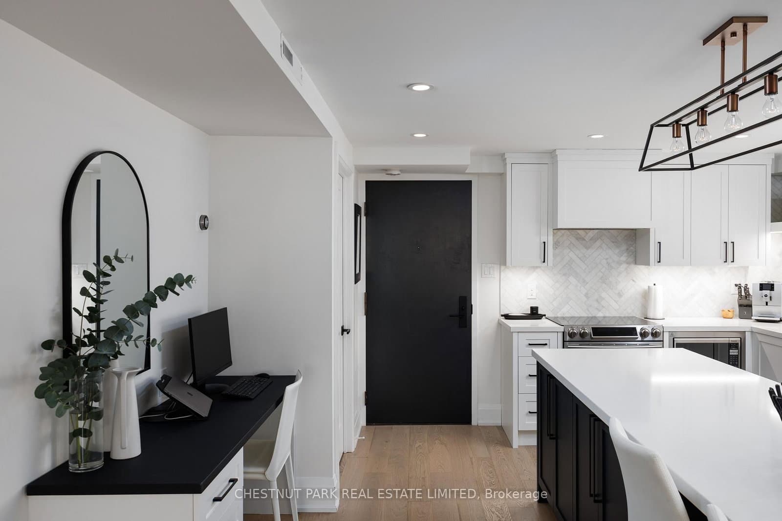 40 Oaklands Avenue, Unit 203 thumbnail 3