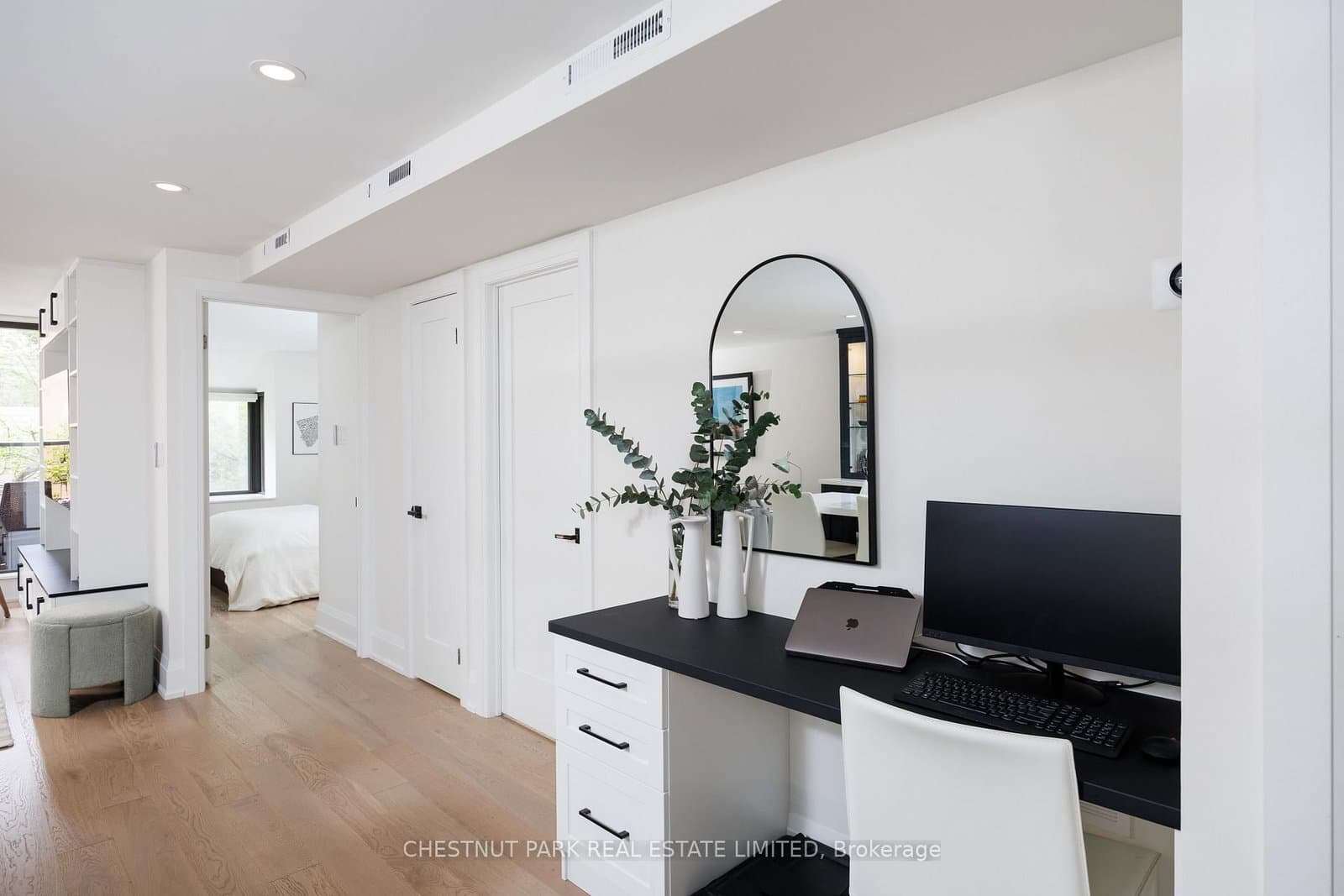 40 Oaklands Avenue, Unit 203 thumbnail 7