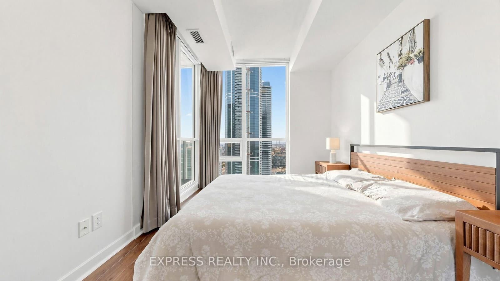 33 Bay Street, Unit 4207 thumbnail 16