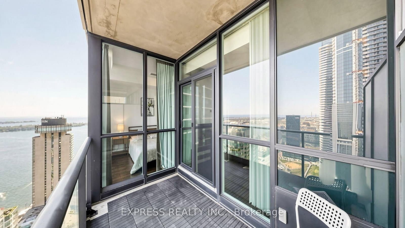 33 Bay Street, Unit 4207 thumbnail 24