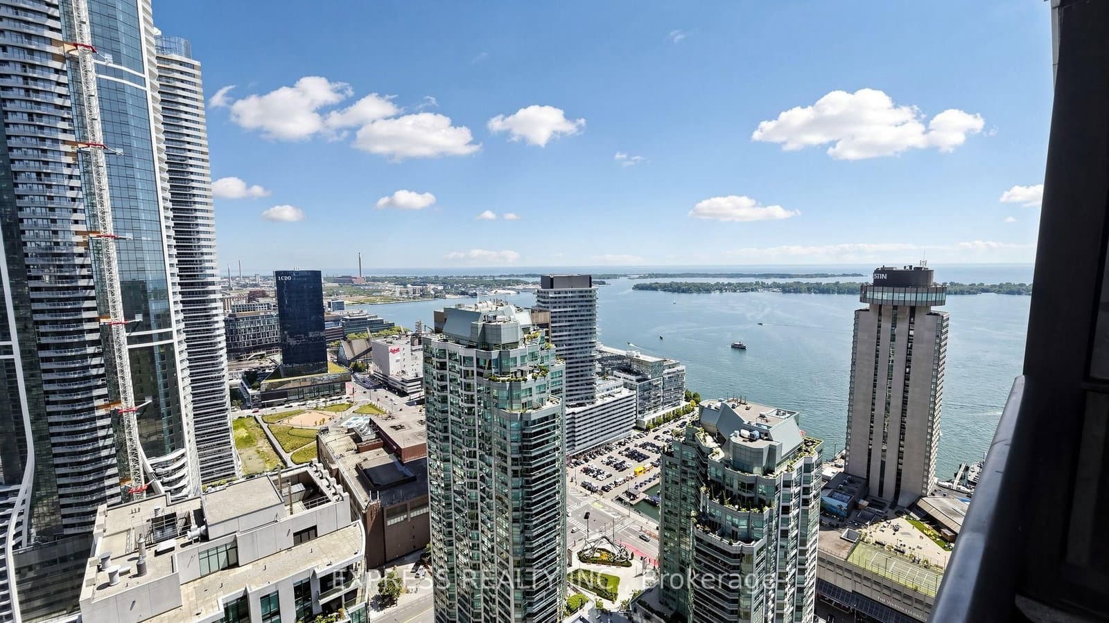 33 Bay Street, Unit 4207 thumbnail 42