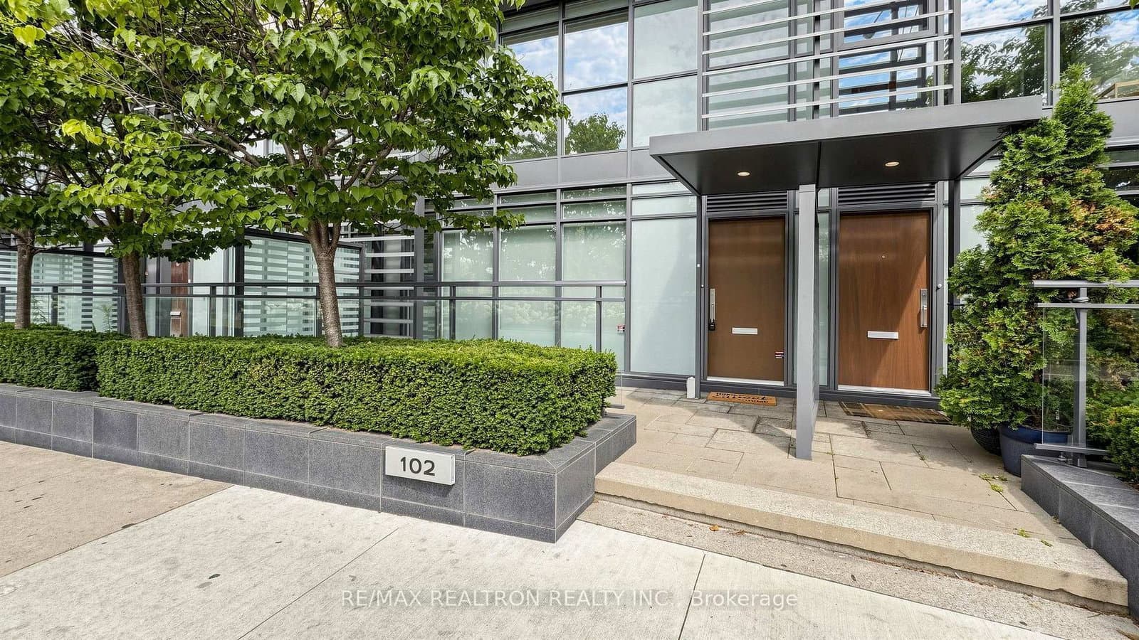 102 Fort York Boulevard - Image 1