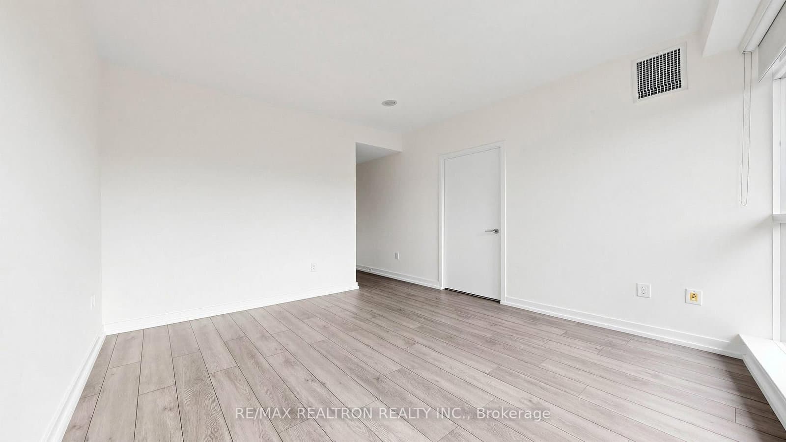 102 Fort York Boulevard thumbnail 31