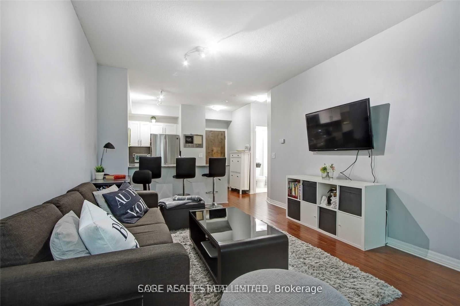 16 Yonge Street, Unit 314 thumbnail 10
