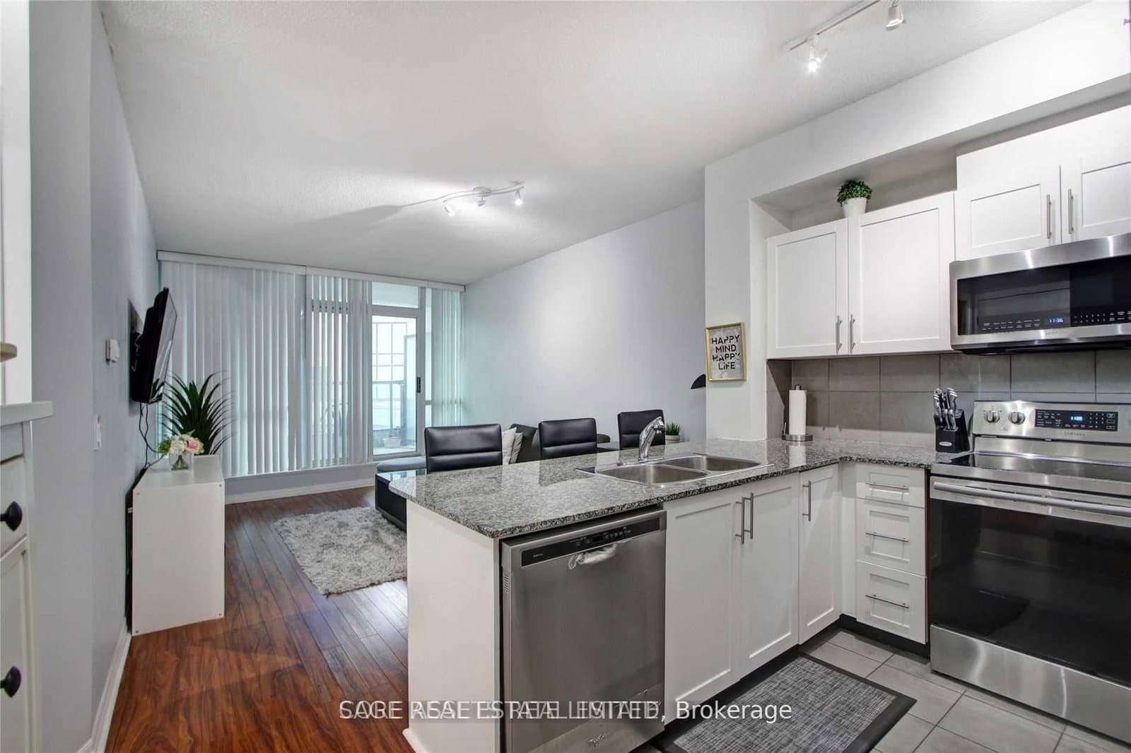 16 Yonge Street, Unit 314 thumbnail 2