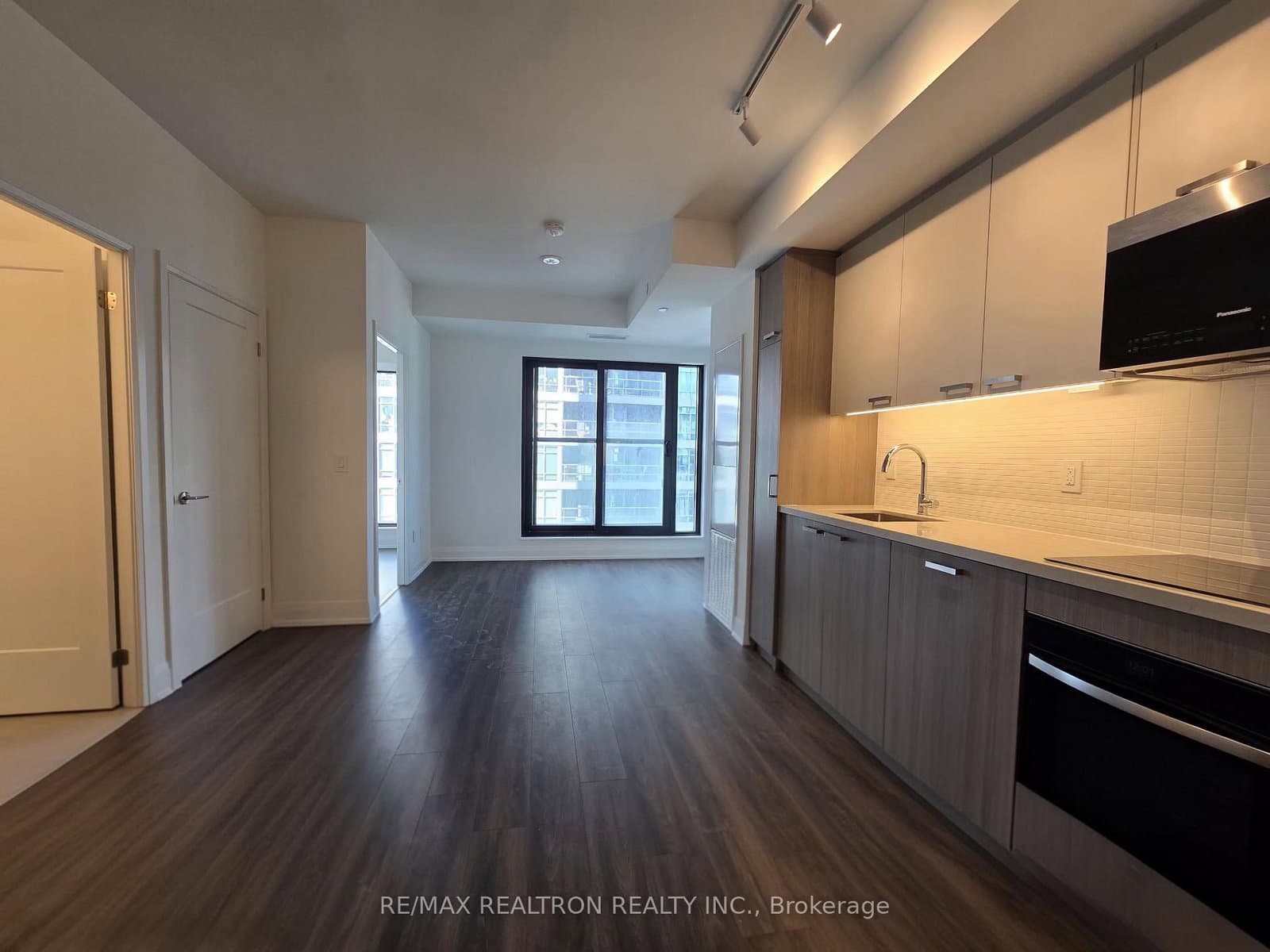 20 Soudan Avenue, Unit 1109 thumbnail 4