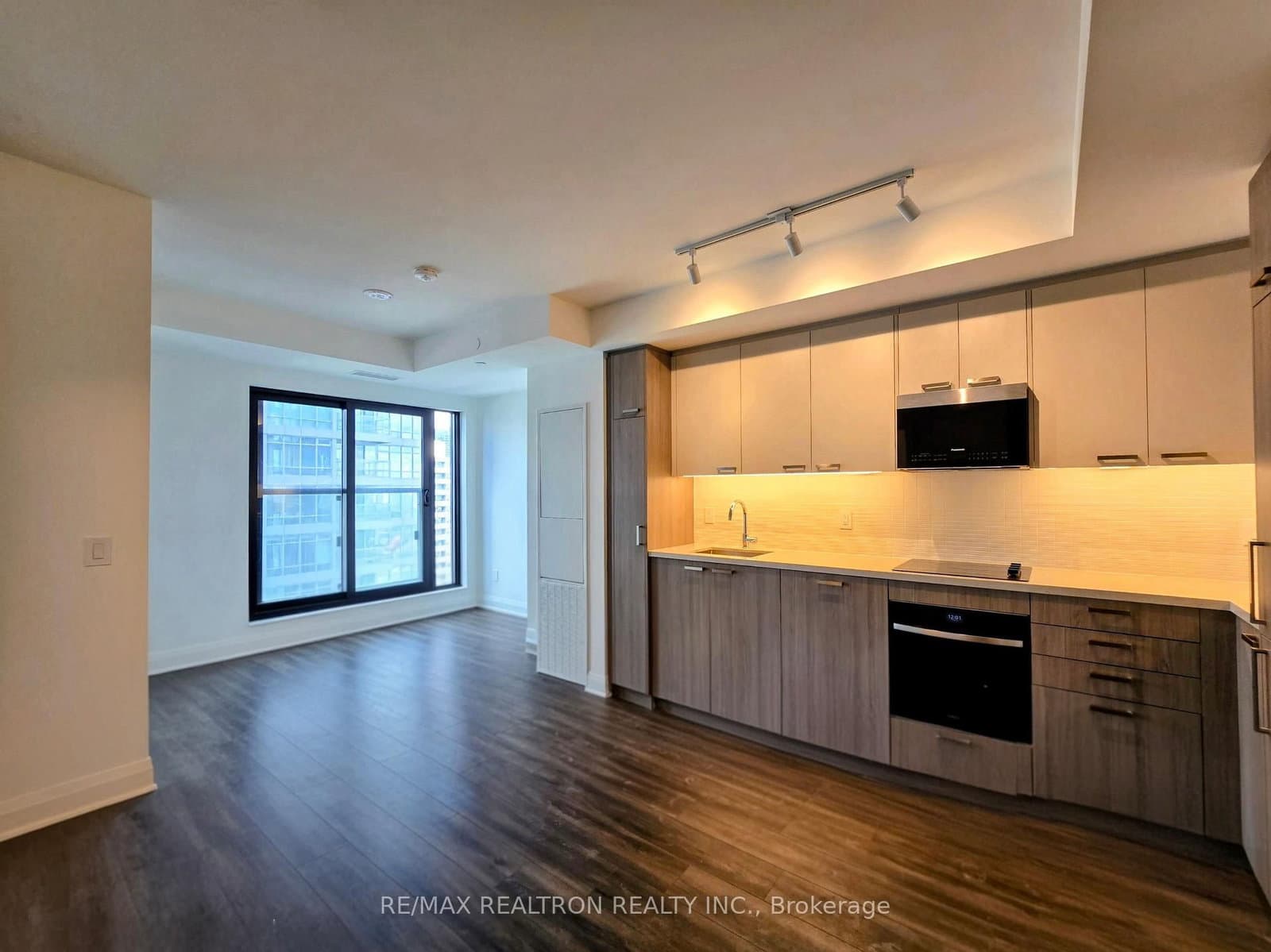 20 Soudan Avenue, Unit 1109 thumbnail 5