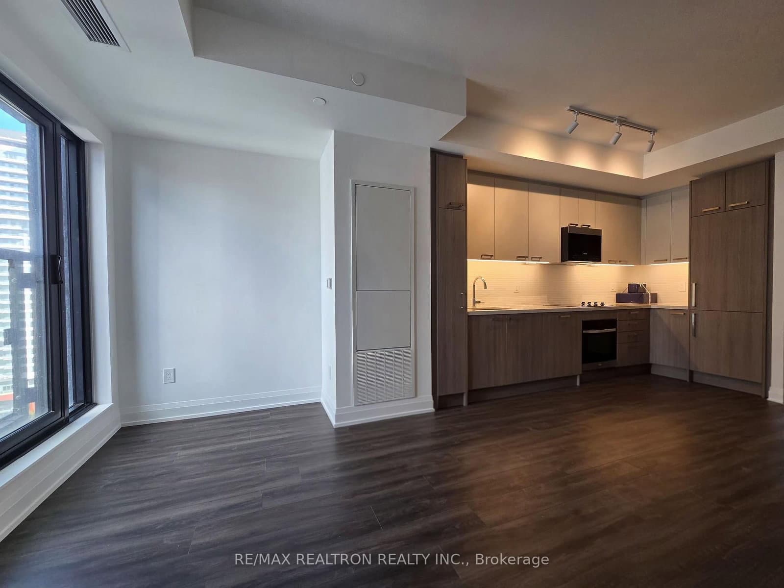 20 Soudan Avenue, Unit 1109 thumbnail 8