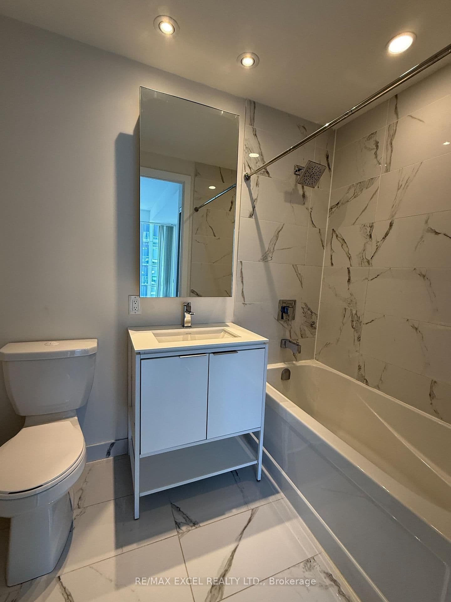 77 Shuter Street, Unit Ph02 thumbnail 8