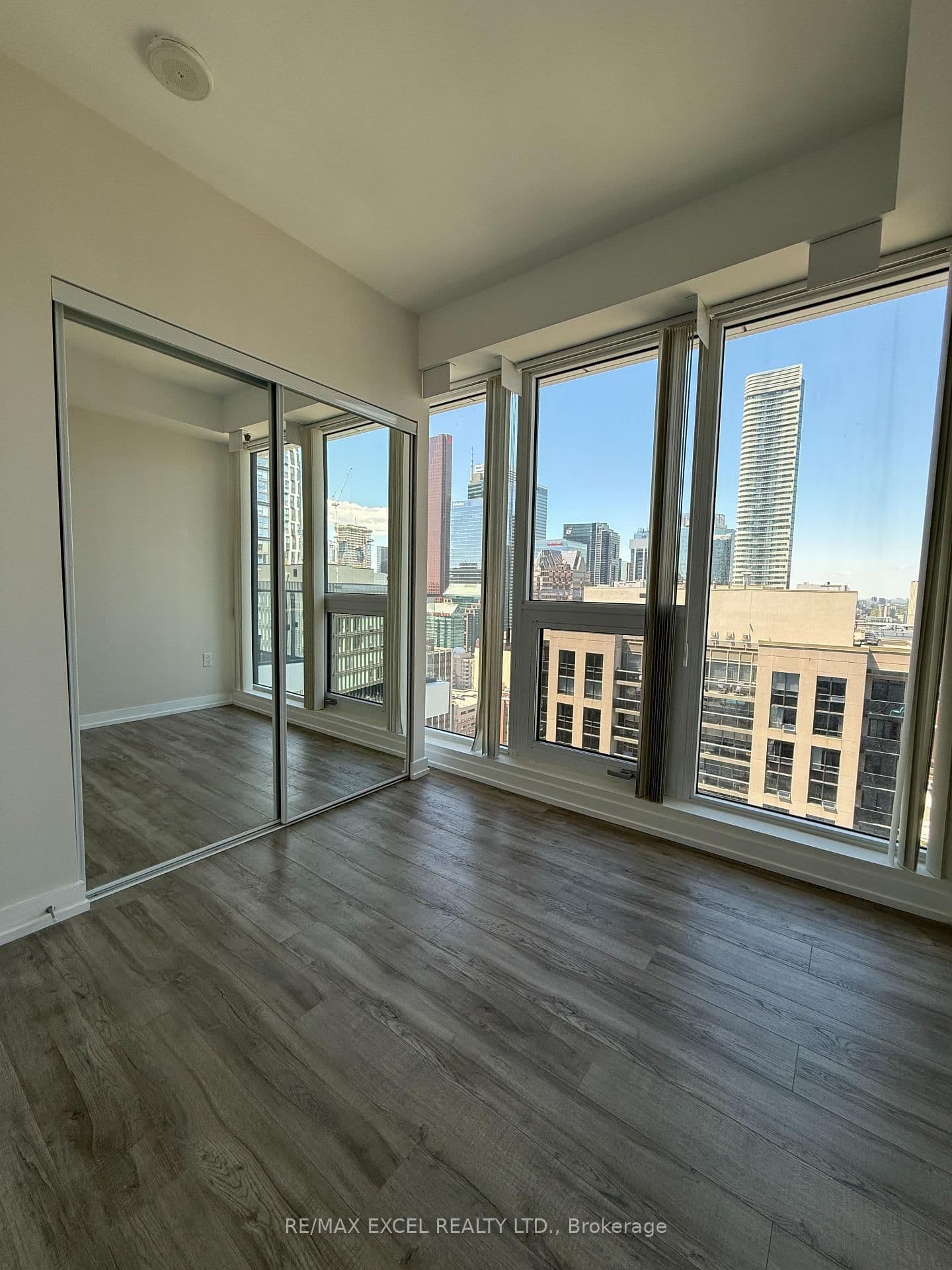 77 Shuter Street, Unit Ph02 thumbnail 9