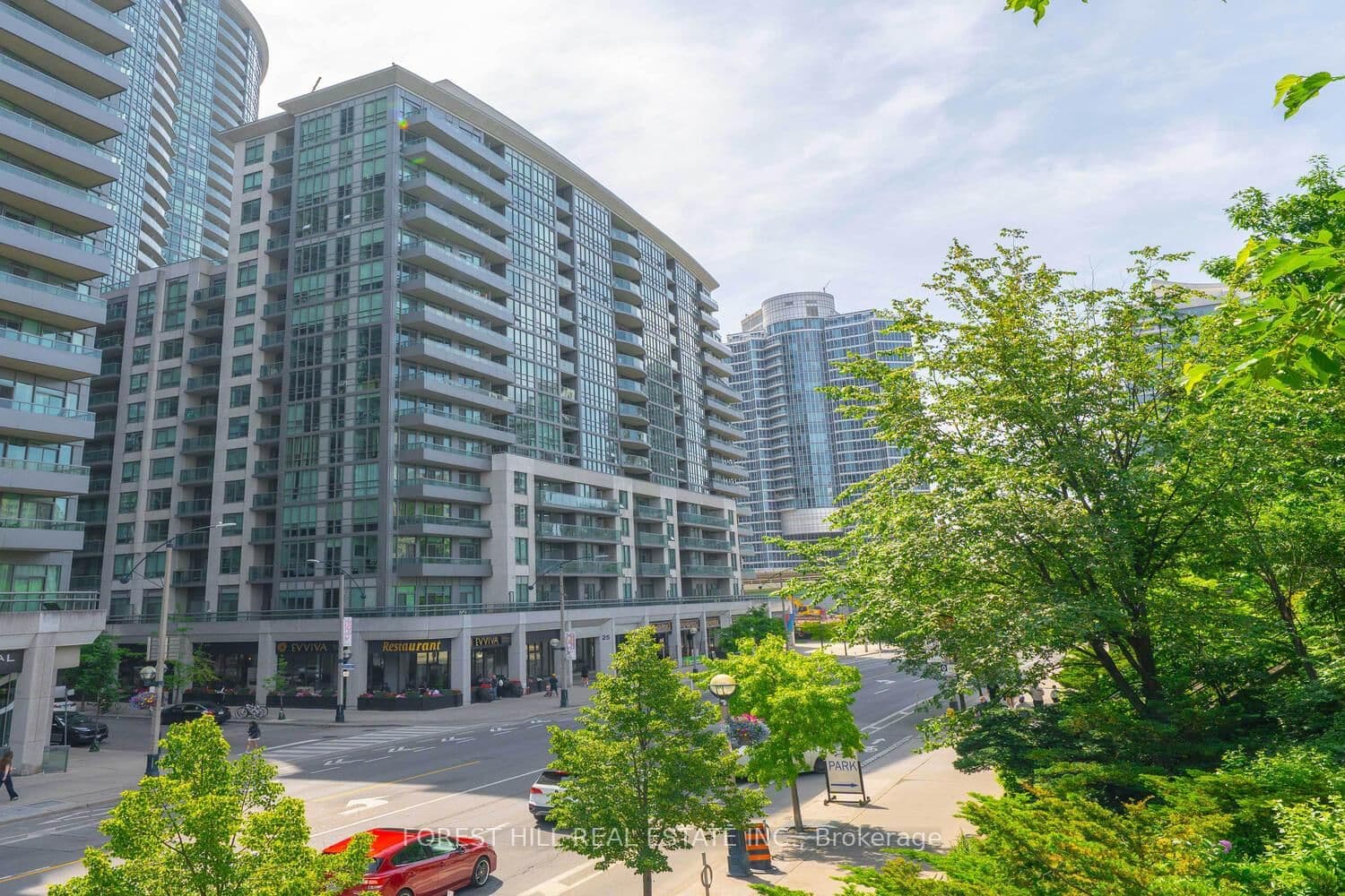 25 Lower Simcoe Street, Unit 1120 thumbnail 3