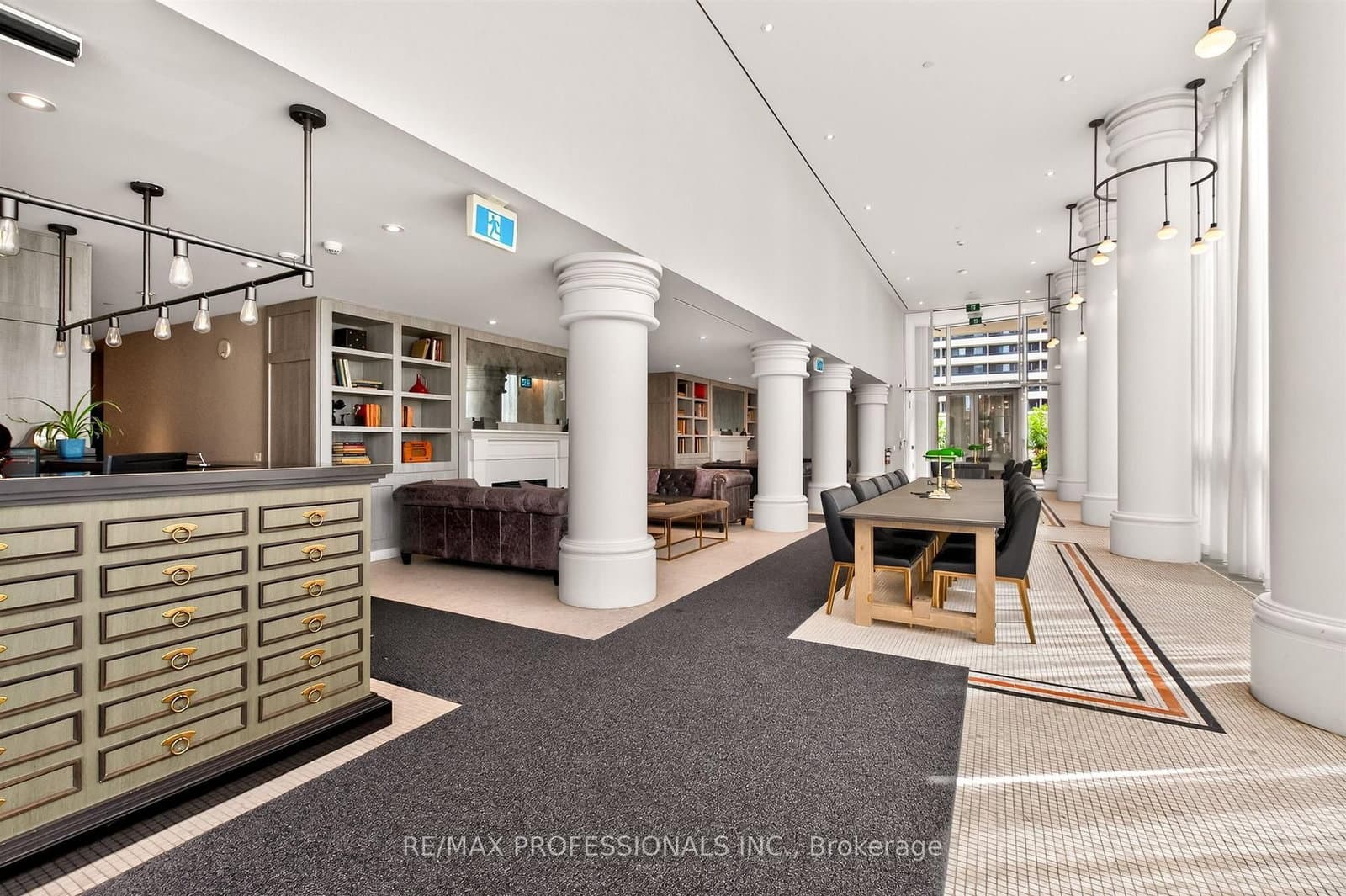 33 Helendale Avenue, Unit 1102 thumbnail 5