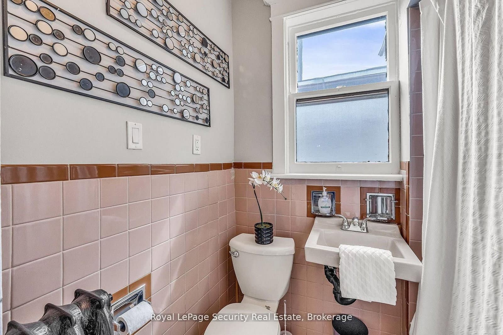 667 Ossington Avenue thumbnail 26
