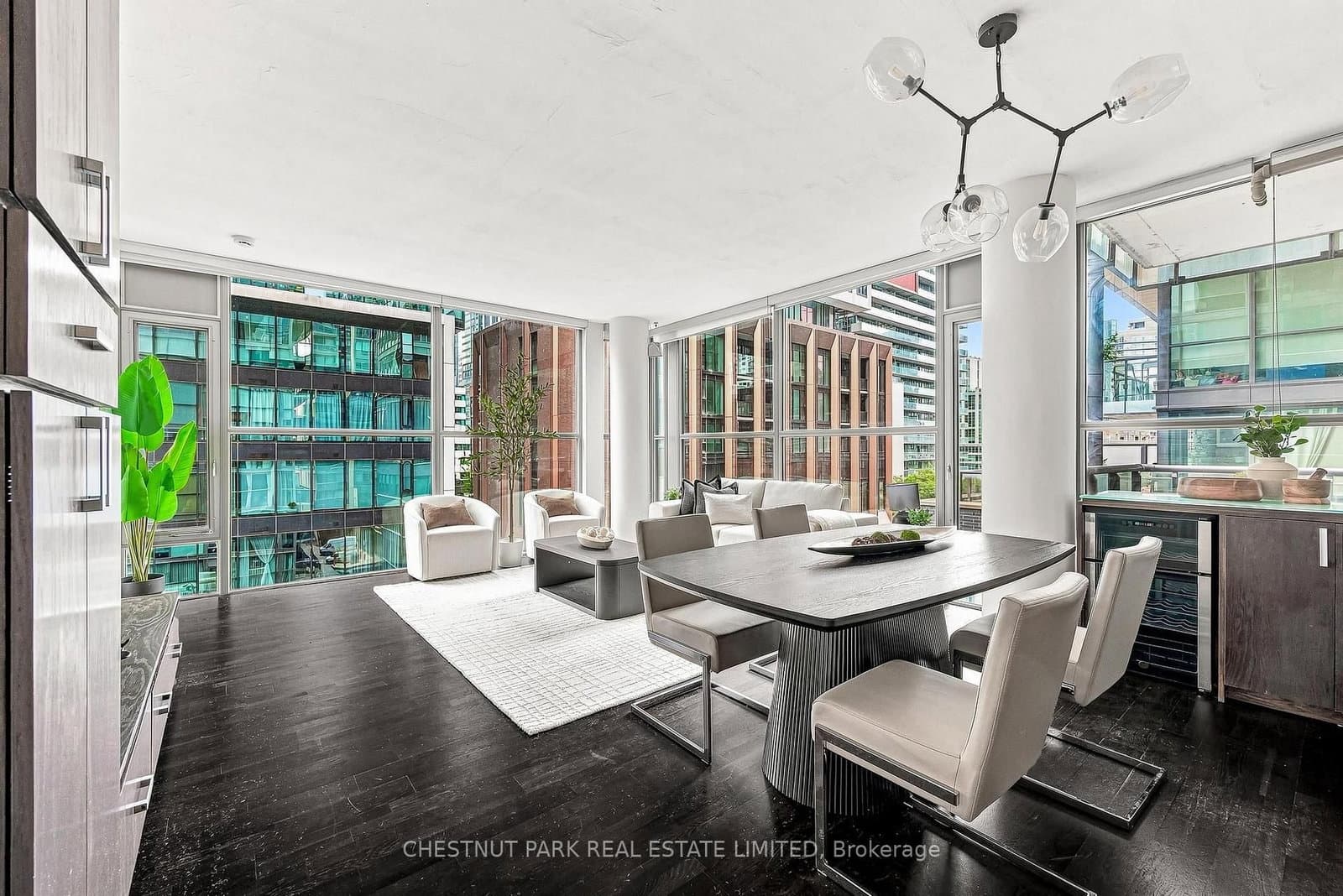 25 Oxley Street, Unit 611 thumbnail 2