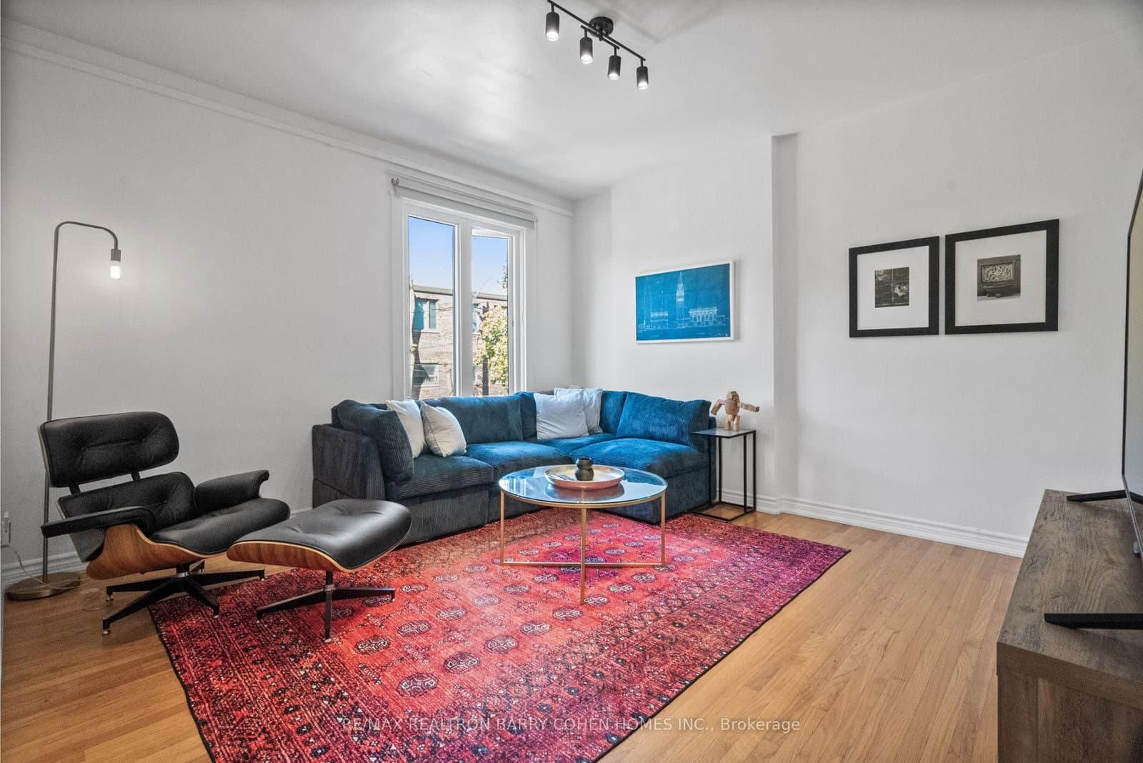371 Howland Avenue, Unit Upper thumbnail 3