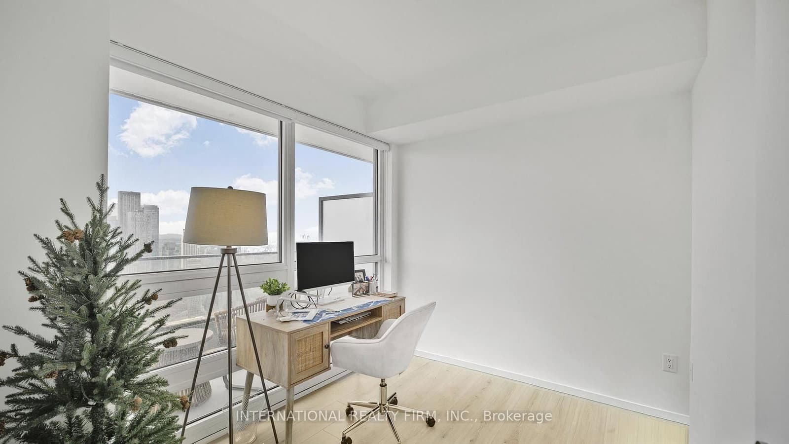395 Bloor Street E, Unit 4602 thumbnail 13