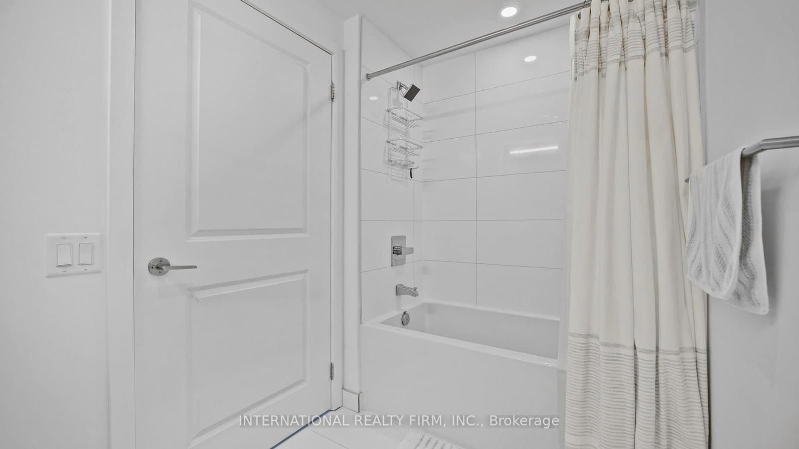 395 Bloor Street E, Unit 4602 thumbnail 22