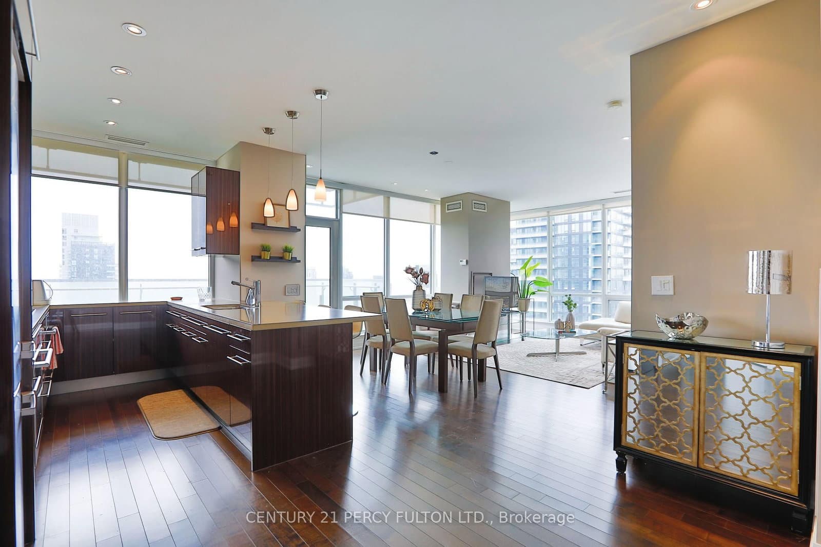 80 John Street, Unit 4002 thumbnail 2