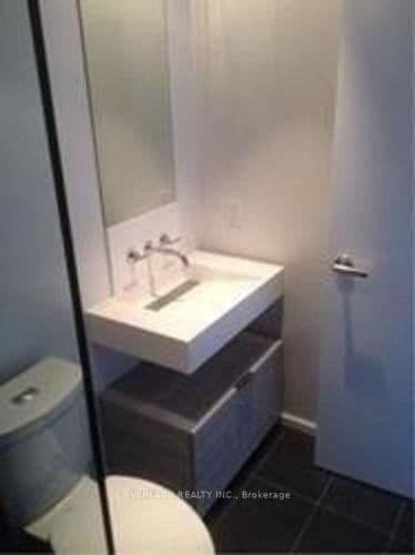 5 St Joseph Street, Unit 3810 thumbnail 10
