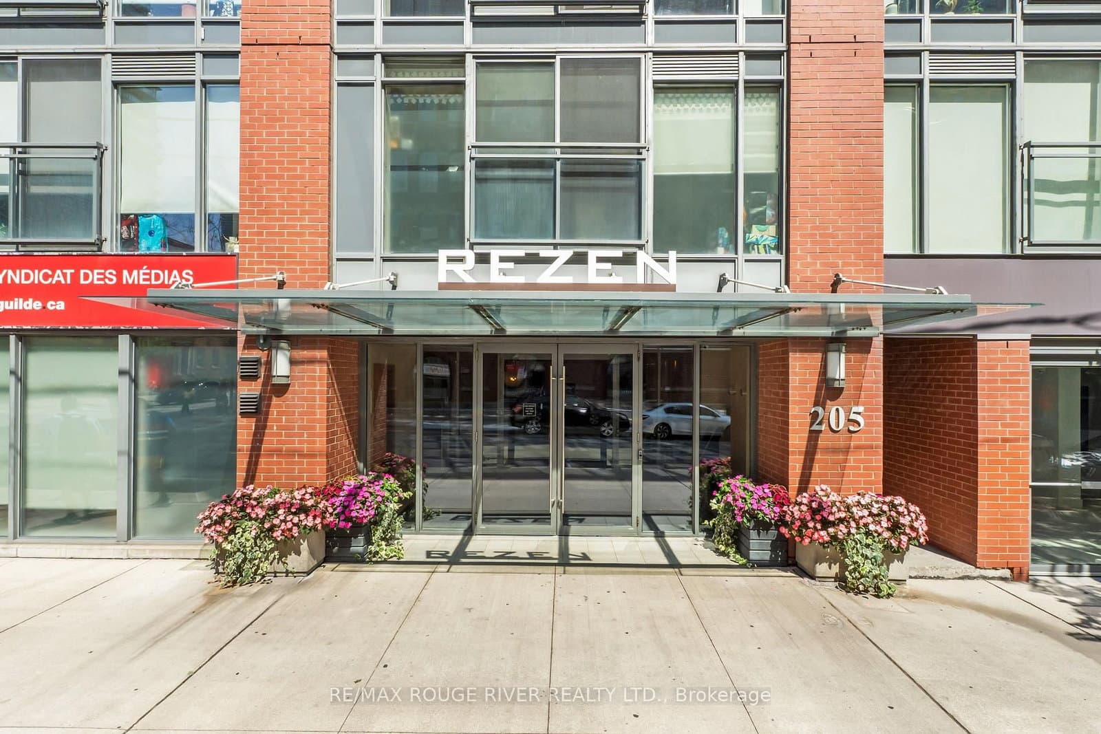 205 Frederick Street, Unit 704 thumbnail 2