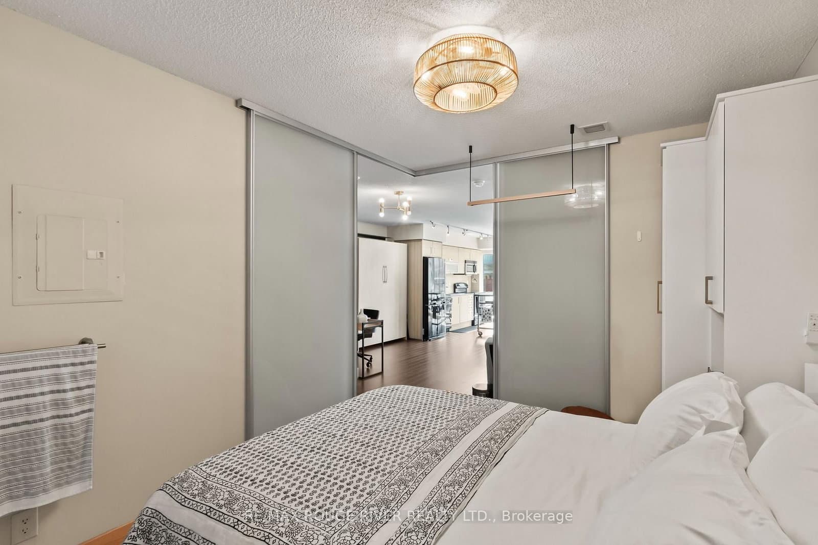 205 Frederick Street, Unit 704 thumbnail 26