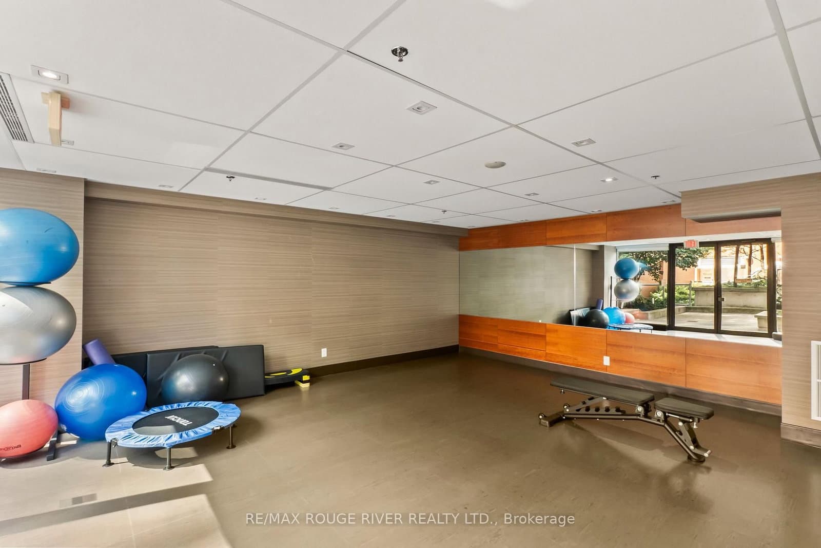 205 Frederick Street, Unit 704 thumbnail 35