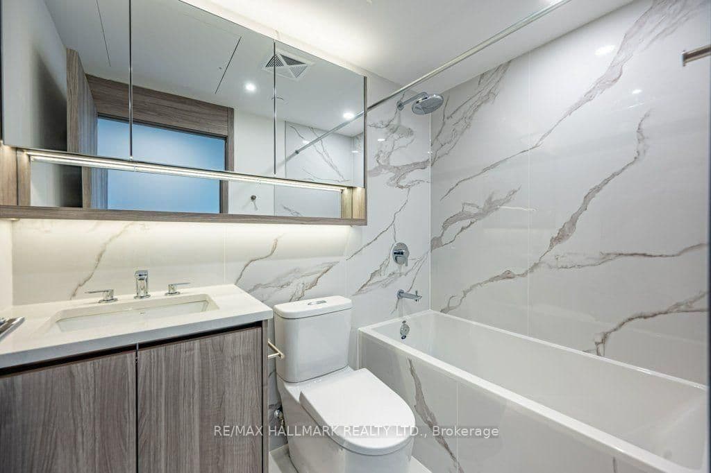 68 Esther Shiner Boulevard, Unit 1601 thumbnail 10