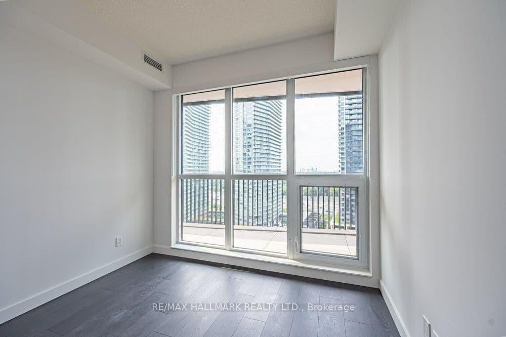 68 Esther Shiner Boulevard, Unit 1601 thumbnail 9